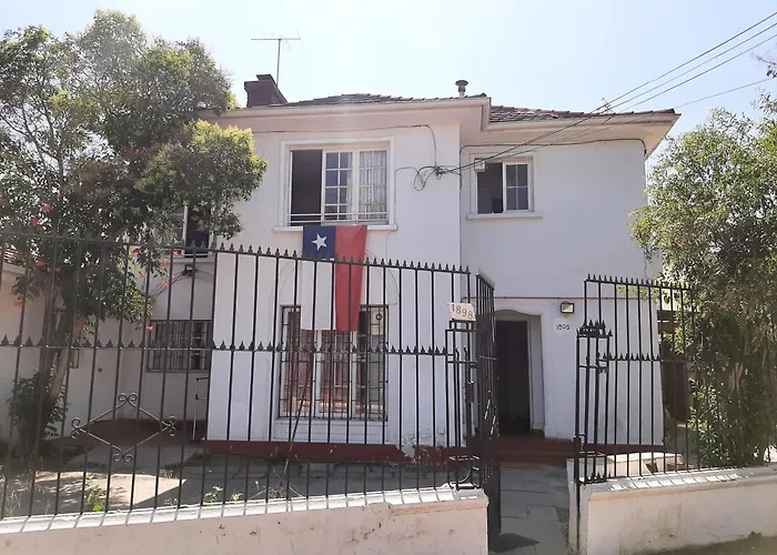 Estadio NacionalHostal